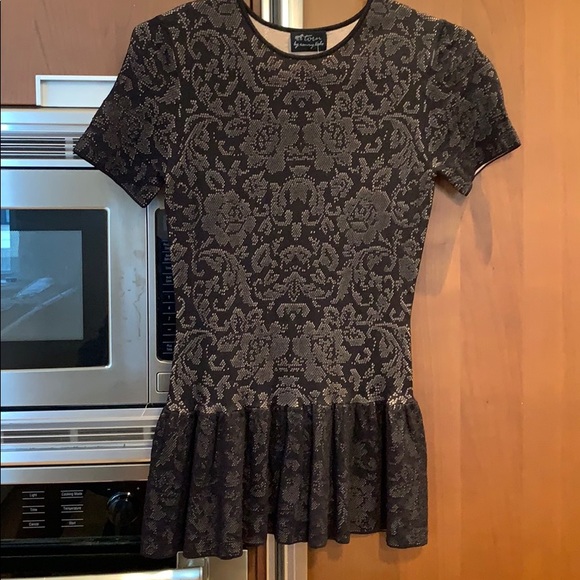 Classic black peplum top - Picture 4 of 4